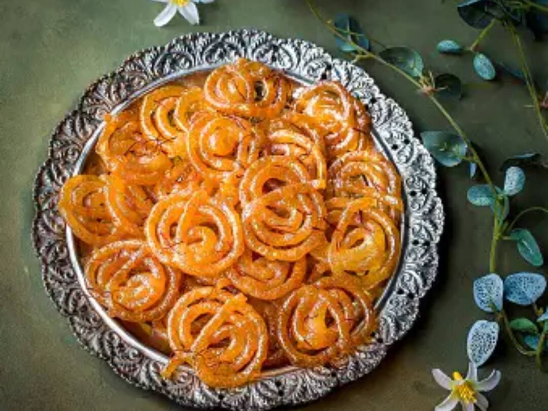 Diwali Special : தீபாவளிக்கு இந்த அட்டகாசமான இனிப்பை ட்ரை பண்ணி பாருங்க... ஜில் ஜிலேபி ரெசிபி இதோ...