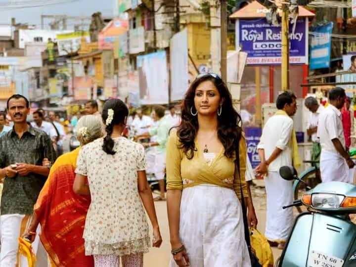 অনলাইনে পেমেন্টের ক্ষেত্রে সুরক্ষিত রাখুন ব্যক্তিগত তথ্য-মাথায় রাখুন এই বিষয়গুলি    সুনাম রয়েছে বিশ্বস্ত এরকম সাইট থেকে কেনাকাটা করুন:  সবাই বিশ্বাস করে এরকম ওয়েবসাইট থেকে কেনাকাটা করুন। রিভিউ জেনে তবেই সেই ওয়েবসাইট থেকে জিনিস কিনুন। অ্যাড্রেস বারে একটি সুরক্ষিত প্যাডলক আইকন আছে এমন ওয়েবসাইটগুলি খুঁজে নিন। এই বিষয়টি থাকলে মনে করবেন, ওয়েবসাইটটি আপনার ব্যক্তিগত তথ্য এনক্রিপটেড আছে বা সুরক্ষিত । অযথা পপ আপ ওয়েবসাইট থেকে কেনাকাটা এড়িয়ে চলুন। এই ওয়েবসাইটগুলিতে প্রতারণার ফাঁদ থাকে।