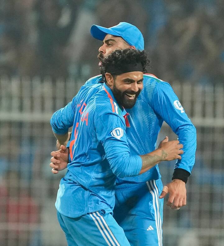 চলতি বিশ্বকাপে সেরা বোলিং পারফরম্যান্সের ভিত্তিতে শামির পরই রয়েছে আরও এক ভারতীয়। রবীন্দ্র জাদেজা।