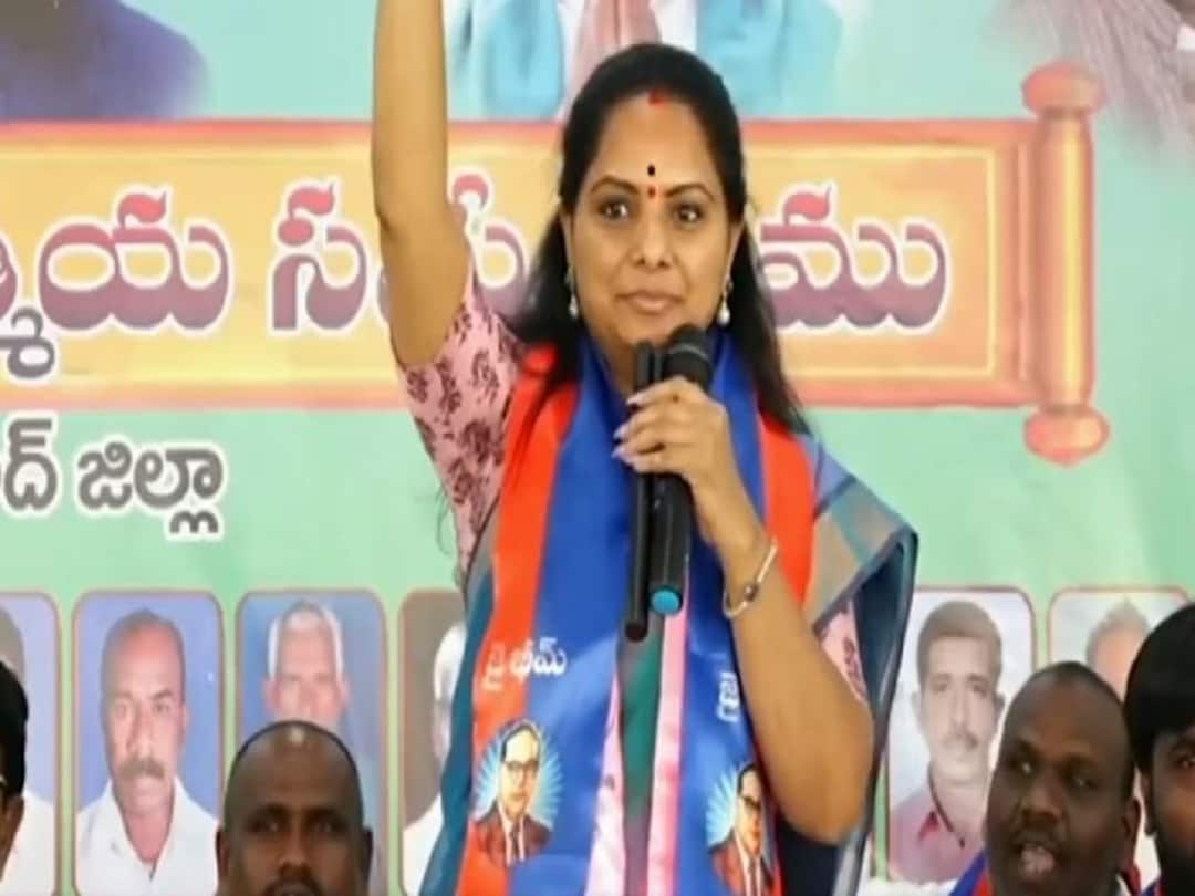 BRS MLC Kavitha satires on Revanth Reddy contesting in Kamareddy MLC Kavitha: రేటెంత రెడ్డికి వాతలు తప్పవు, ఏకంగా కేసీఆర్ పైనే పోటీ చేస్తారా? కవిత సెటైర్లు