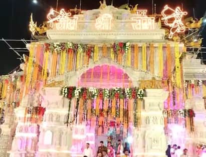 Diwali 2023: ਭਗਵਾਨ ਰਾਮ ਦੀ ਜਨਮ ਭੂਮੀ ਅਯੁੱਧਿਆ ਧਾਮ ਚ ਦੀਪ ਉਤਸਵ ਮਨਾਇਆ ਜਾ ਰਿਹਾ ਹੈ। ਅਯੁੱਧਿਆ ਧਾਮ ਨੂੰ ਕਰੀਬ 25 ਲੱਖ ਦੀਵਿਆਂ ਨਾਲ ਸਜਾਇਆ ਗਿਆ ਹੈ। ਭਗਵਾਨ ਰਾਮ ਦਾ ਮੰਦਰ ਵੀ ਸਜਾਵਟ ਤੋਂ ਬਾਅਦ ਬਹੁਤ ਸੁੰਦਰ ਲੱਗ ਰਿਹਾ ਹੈ।