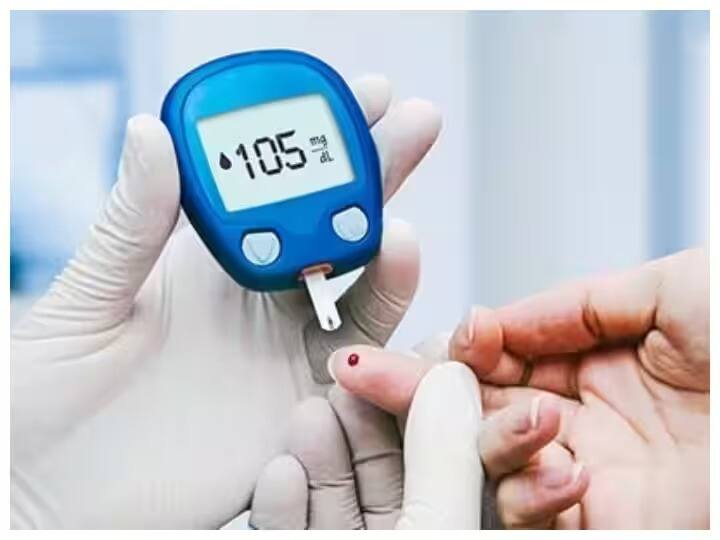 World Diabetes Day 2023 add these habits in you morning routine to control blood sugar level marathi news World Diabetes Day 2023 : रक्तातील साखरेची पातळी नियंत्रित करण्यासाठी आजपासूनच तुमच्या सकाळच्या दिनचर्येत 'या' सवयींचा समावेश करा