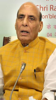 Chattisgarh Election:'भूपेश बघेल के मुख्यमंत्री बनने के बाद क्या हुआ ?' -Rajnath Singh