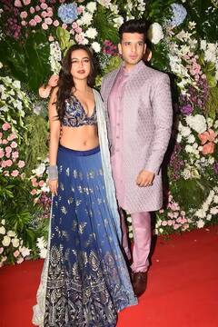 Diwali 2023: એકતા કપૂરની દિવાળી પાર્ટીમાં સજીધજીને પહોંચી તેજસ્વી પ્રકાશ-કરણ કુન્દ્રાની જોડી, ટ્રેડિશનલમાં કપલે લાઇમલાઇટ