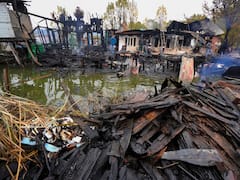 3 Bangladeshi Tourists Dead, 8 Others Rescued As Fire Engulfs Houseboats In J-K’s Dal Lake