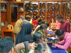 धनतेरस पर रिकॉर्ड तोड़ खरीदारी, केवल बस्तर में हुआ 150 करोड़ का व्यापार