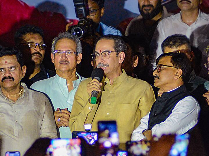 Uddhav Thackeray Reached Mumbra Angry at Eknath Shinde Government We Will taught You lesson Maharashtra News: शिंदे सरकार पर भड़के उद्धव ठाकरे, बोले- 'सत्ता में उच्च पदों पर बैठे लोगों को सिखाया जाएगा सबक'