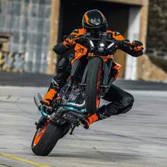 New KTM 990 Duke: રાઈડના શોખીનોની દિલની ધડકન છે આ બાઈક, વિશ્વાસ ન હોય તો જોઈ લો તસવીરો