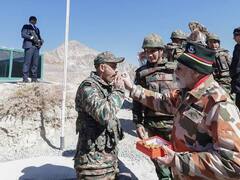 जवानों को खिलाई मिठाई, बॉर्डर के हालातों को लिया जायजा...तस्वीरों में देखिए कैसे पीएम मोदी ने मनाई 2023 की दिवाली