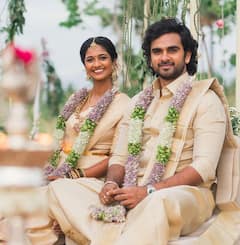 Keerthi Pandian - Ashok Selvan : நடிகர் அசோக் செல்வன் - கீர்த்தி பாண்டியனின் தலை தீபாவளி புகைப்படங்கள்..!