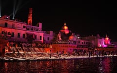 Diwali 2023: 24 લાખ દીવાથી ઝળહળી ઉઠ્યું અયોધ્યા, સરયુ કાંઠે ઉજવાયો ભવ્ય દીપોત્સવ, જુઓ તસવીરો