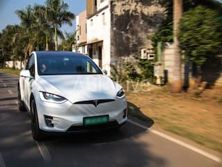 Tesla Model X Review: தீபாவளி டமாகா.. வியப்பில் ஆழ்த்தும் டெஸ்லா மாடல் எக்ஸ் கார்.. ஒரு பார்வை