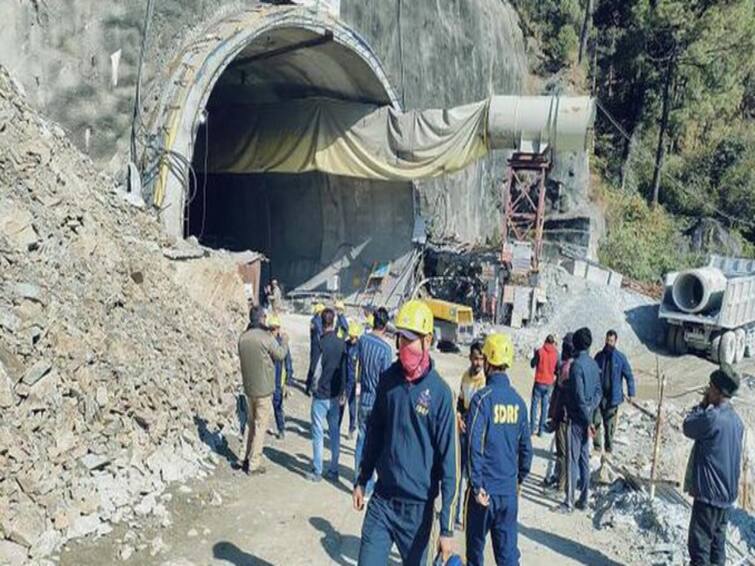 Under Construction Tunnel Collapses In Uttarakhand 40 Workers Feared Trapped Uttarkhand Tunnel Collapses: சுரங்கம் தோண்டும் பணியில் விபத்து:  சிக்கிய 40 பேரின் நிலை என்ன? உத்தரகாண்டில் பரபரப்பு!