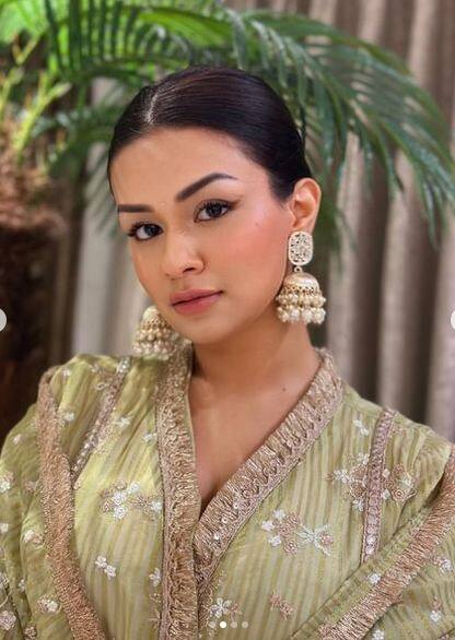 ਟੀਵੀ ਅਦਾਕਾਰਾ ਅਵਨੀਤ ਕੌਰ ਹਮੇਸ਼ਾ ਆਪਣੇ ਨਵੇਂ ਲੁੱਕ ਦੀਆਂ ਤਸਵੀਰਾਂ ਸ਼ੇਅਰ ਕਰਕੇ ਸੋਸ਼ਲ ਮੀਡੀਆ 'ਤੇ ਸੁਰਖੀਆਂ ਬਟੋਰਦੀ ਹੈ।