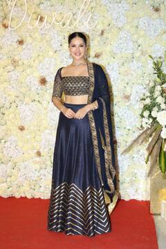 Decoding Sunny Leone's Glamorous Avatar At T-Series Diwali Bash