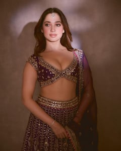 Tamannaah Bhatia Photos : దీపావళికి తమన్నా అందాల వెలుగులు
