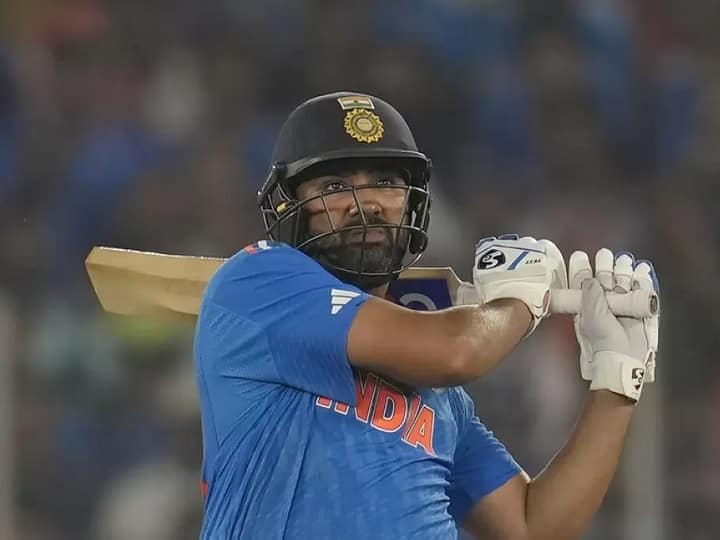 Rohit Sharma record of Most ODI sixes in a calendar year IND vs NED World Cup 2023 Rohit Sharma: हिटमैन के नाम एक और बड़ा रिकॉर्ड, एक साल में सबसे ज्यादा वनडे छक्के जड़ने वाले बल्लेबाज बने; इस दिग्गज को छोड़ा पीछे