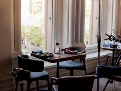 कहीं कोई चोरी-छिपे आपके कमरे की रिकॉर्डिंग तो नहीं कर रहा… ऐसे लगाएं पता