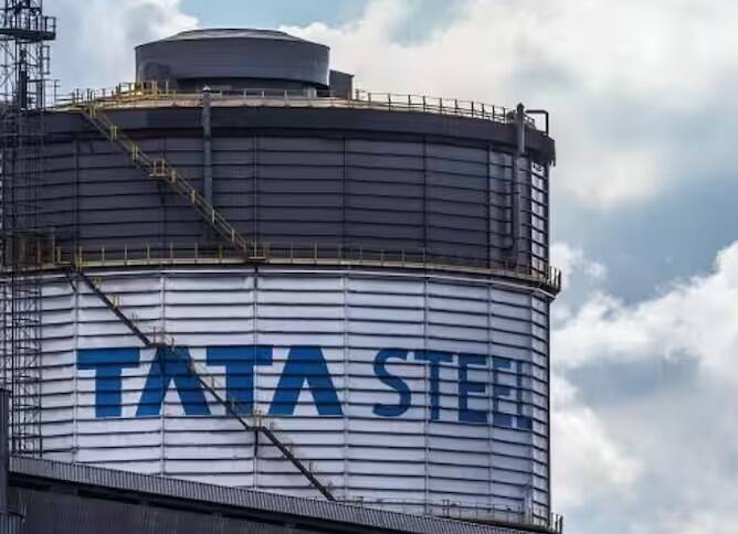 Tata Steel Layoff:  Tata Steel's IJmuiden plant faces 800 job cuts Tata Steel Layoff: ટાટા સ્ટીલ કરવા જઇ રહી છે છંટણી, આ પ્લાન્ટમાંથી 800 કર્મચારીઓને નોકરીમાંથી કાઢી મુકશે