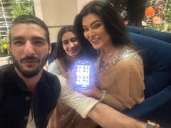 सुष्मिता सेन ने शेयर की एक्स बॉयफ्रेंड रोहमन और बेटियों संग तस्वीर तो फैंस ने किया रिएक्ट, कहा- 'खूबसूरत फैमिली फोटो...'