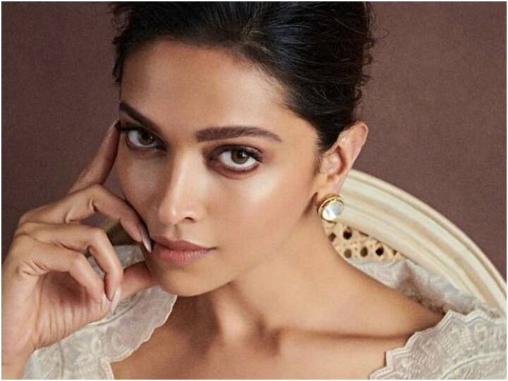 दीपिका पादुकोण ने स्ट्रगल के दिनों को किया याद, कहा- ‘कैब में ही अपना सूटकेस लेकर सोती थी’ दीपिका पादुकोण ने स्ट्रगल के दिनों को किया याद, कहा- ‘कैब में ही अपना सूटकेस लेकर सोती थी’