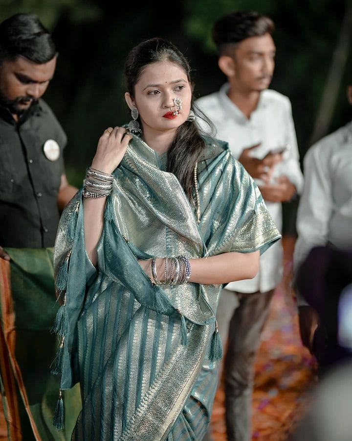 गौतमीच्या अदा आणि तिचा डान्स हा प्रेक्षकांना घायाळ करतो.