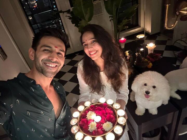Kartik Aaryan shared a photo of himself with sister Kritika Tiwari, and their dog Katori Aaryan.