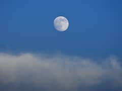 चांद दिन में कब दिखता है… क्या इसके पीछे भी कोई साइंस है?