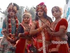 वाराणसी में गोवर्धन पूजा पर निकली भव्य शोभा यात्रा, झांकियों ने भी मोहा लोगों का मन