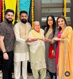 Gippy Grewal: ਗਿੱਪੀ ਗਰੇਵਾਲ ਨੇ ਪਰਿਵਾਰ ਨਾਲ ਮਨਾਈ ਦੀਵਾਲੀ, ਖੂਬਸੂਰਤ ਤਸਵੀਰਾਂ ਮਿੰਟਾਂ 'ਚ ਹੋਈਆਂ ਵਾਇਰਲ