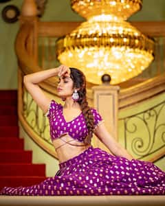 Divi: దీపావళి అందాలన్నీ దివిలోనే , చూపు తిప్పుకోవడం కష్టమే