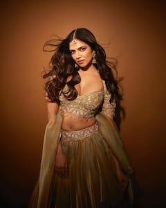 Malavika Mohanan Photos : ’தங்கத் தாமரை மகளே..’ நடிகை மாளவிகா மோகனனின் கலக்கல் புகைப்படங்கள்..!