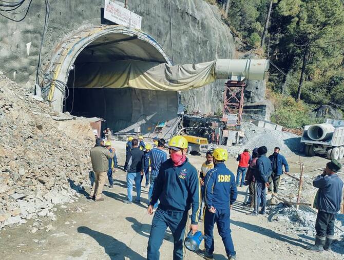 Uttarakhand Tunnel Accident Administration Released Information Of 40  Laborers Ann | Uttarkashi Tunnel Accident: टनल में फंसे 40 मजदूरों की लिस्ट  जारी, सबसे ज्यादा लोग इन दो राज्यों के ...