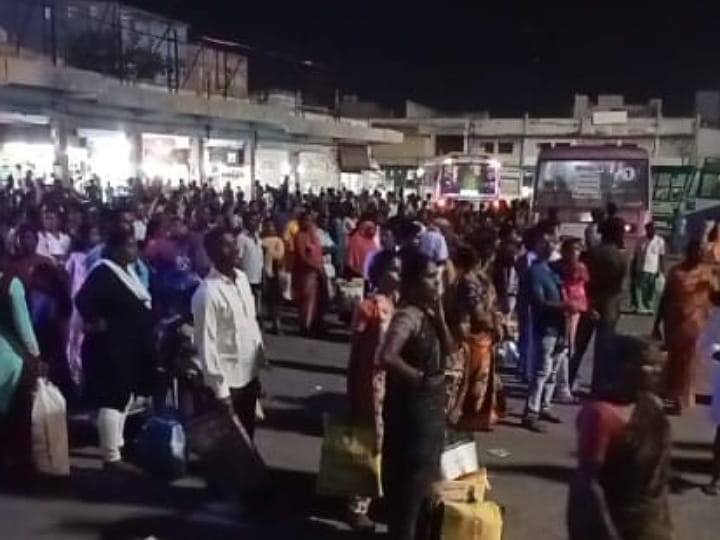 Karur news person who came to buy clothes for Diwali with his family died TNN கரூரில் தீபாவளிக்காக குடும்பத்துடன் துணி எடுக்க வந்தவர் உயிரிழந்த சோகம்