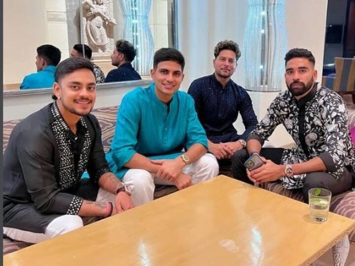 PHOTOS: विराट कोहली समेत टीम इंडिया के खिलाड़ियों ने ऐसे मनाई दिवाली, तस्वीरों में देखें