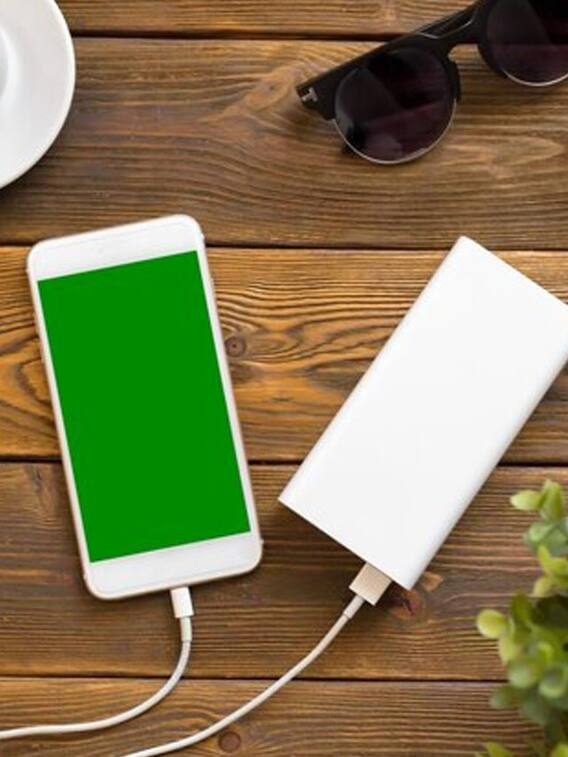 ये 8 गलतियां आपके फोन की बैटरी कर देंगी बेकार