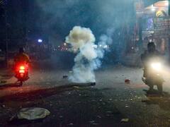 दिवाली की रात पटाखों से झुलसे कई लोग, दिल्ली के अस्पतालों में इलाज कराने पहुंचे