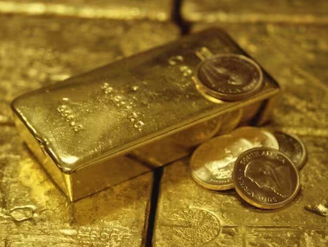 Sovereign Gold Bond Return: ਰਿਜ਼ਰਵ ਬੈਂਕ ਨੇ 2015 ਵਿੱਚ ਪਹਿਲੀ ਵਾਰ ਸਾਵਰੇਨ ਗੋਲਡ ਬਾਂਡ ਪੇਸ਼ ਕੀਤਾ ਸੀ। ਹੁਣ ਉਸਦੀ ਪਰਿਪੱਕਤਾ ਦਾ ਸਮਾਂ ਨੇੜੇ ਆ ਗਿਆ ਹੈ...