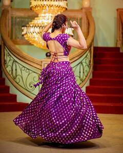 Divi: దీపావళి అందాలన్నీ దివిలోనే , చూపు తిప్పుకోవడం కష్టమే