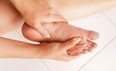 Health Tips : युरिक एसिडची वाढलेली पातळी कमी करण्यासाठी 'हे' घरगुती उपाय करा