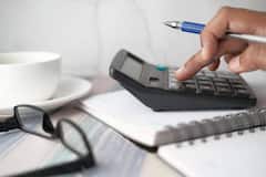 NPS : दर महिन्याला 50,000 रुपये पेन्शन मिळवण्यासाठी किती गुंतवणूक करावी लागेल? समीकरण जाणून घ्या