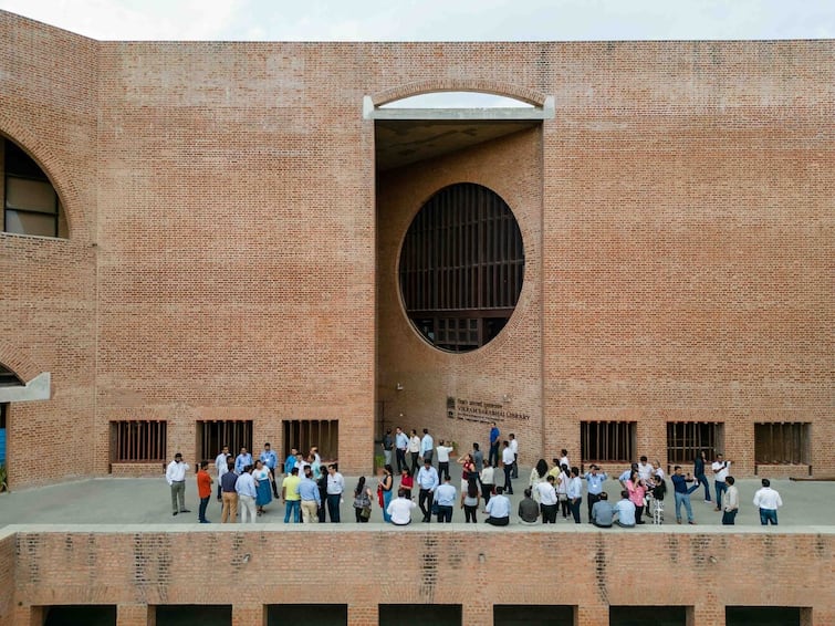 Centre Brings In New Norms For The Appointment Of Directors In IIMs President Of India Visitor Centre Brings In New Norms For The Appointment Of Directors In IIMs