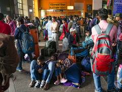 गोरखपुर: छठ के लिए दिल्ली और मुंबई की ट्रेनें फुल, रेलवे अधिकारी ने बताया ऐसे पाएं कंफर्म टिकट