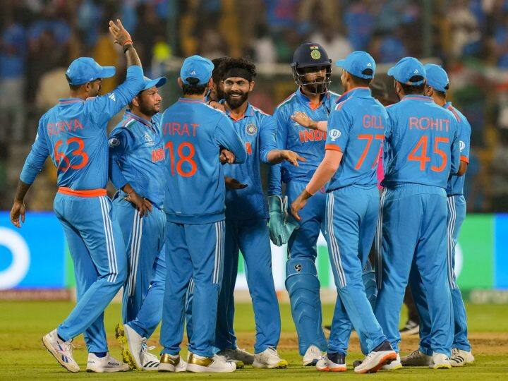 IND vs NZ: सेमीफाइनल मैच में टॉस जीतने के बाद टीम इंडिया को क्या करना चाहिए? पूर्व भारतीय क्रिकेटर ने दी रोहित शर्मा को सलाह IND vs NZ Aakash Chopra told What should India do after winning the toss in ICC World Cup Semi Final match against New Zealand IND vs NZ: सेमीफाइनल मैच में टॉस जीतने के बाद टीम इंडिया को क्या करना चाहिए? पूर्व भारतीय क्रिकेटर ने दी रोहित शर्मा को सलाह