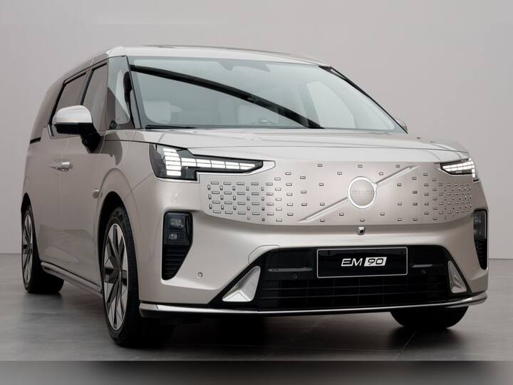 Massive MPVs have become popular being tuned for comfort and only that while the dimensions bring in a huge sense of space. There are many popular ones like the Toyota Vellfire but Volvo is also jumping into this segment with its all electric EM90.  (Image Credit: Somnath Chatterjee)