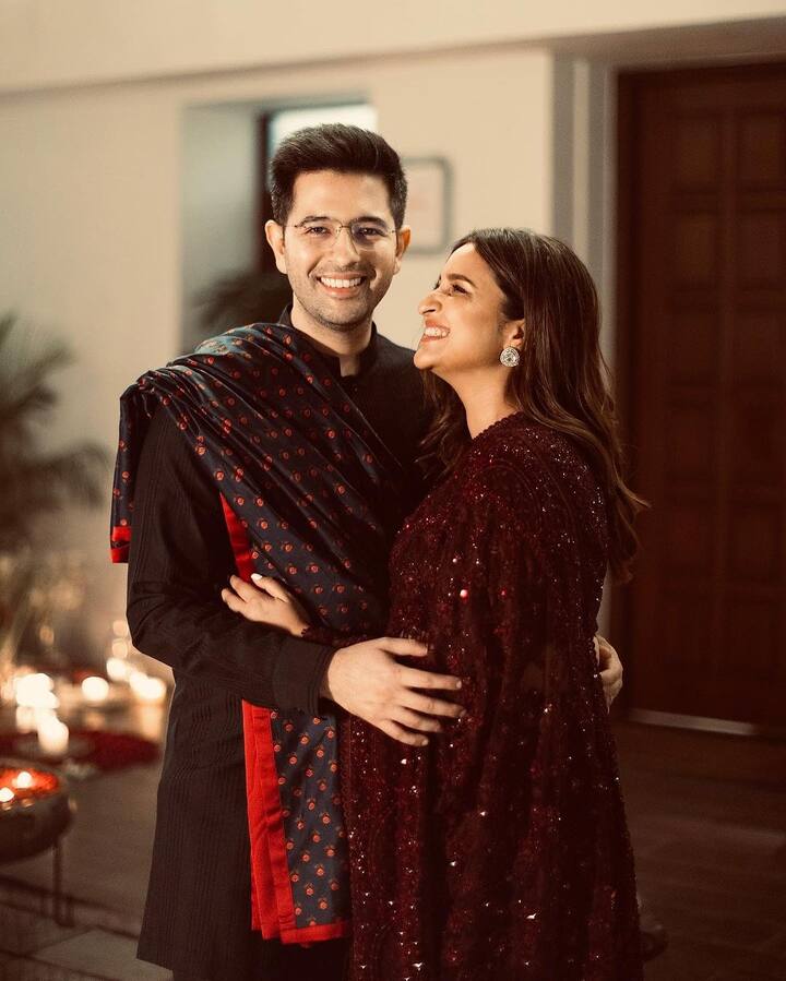 Parineeti and Raghav both looked gorgeous when they struck poses in beautiful ethnic attire.