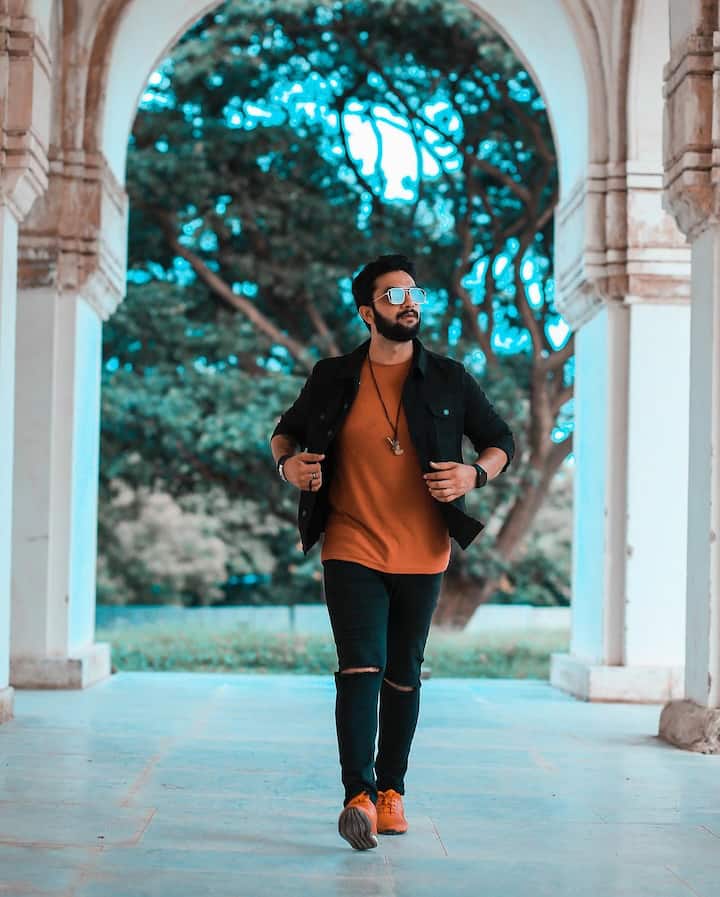 జీవితంలో ఆనందం, బాధ రెండూ చూశాను..ఎన్నో రోజులు ఒంటరిగా ఏడ్చేవాడిని, బాల్కనీ నుంచి చూస్తే కింద నా డెడ్ బాడీ కనిపించేది. ఇలా చాలా ఫేస్ చేశాను. కానీ ఆ తర్వాత నెమ్మదిగా ఆ ట్రాన్స్ నుంచి బయటకొచ్చేశానన్నాడు.
