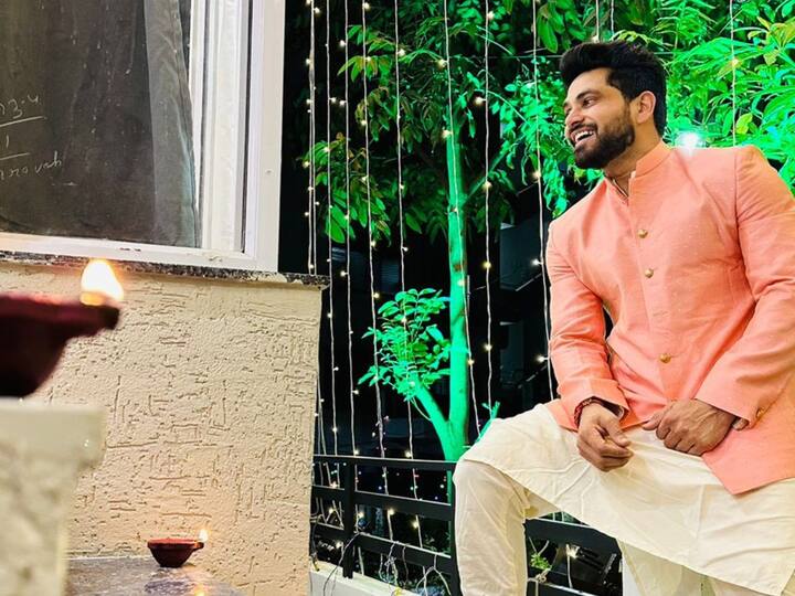 'आपला माणूस' शिव ठाकरे सध्या चर्चेत आहे.