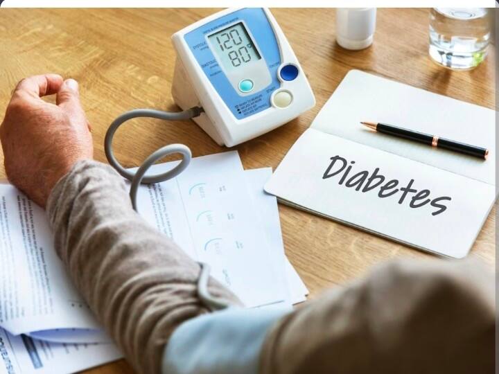 world diabetes day 2023 diabetes can cause many diseases like stroke high bp डायबिटीज अकेले नहीं है... इसके बाद शरीर में होने लग जाते हैं ये कई रोग