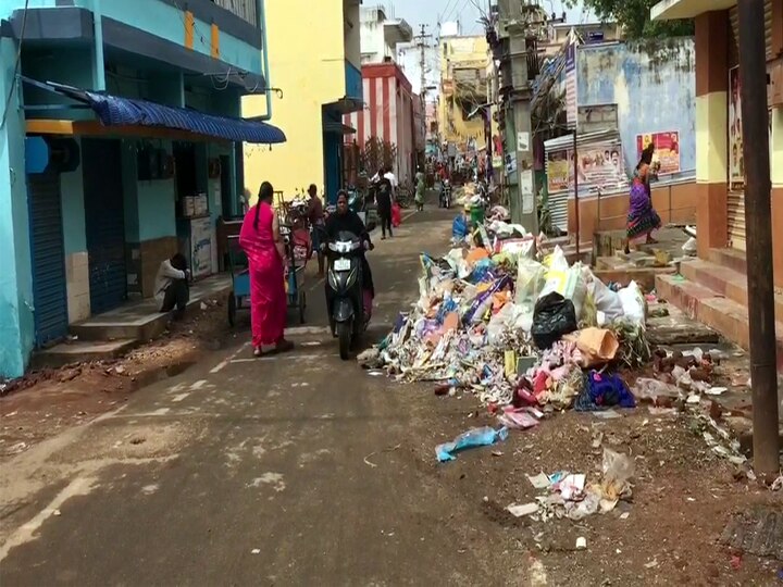 வத்தலக்குண்டுவில் நகர் முழுவதும் மலைபோல் தேங்கியுள்ள குப்பைகள்; துர்நாற்றம் வீசி தொற்றுநோய் பரவும் அபாயம்